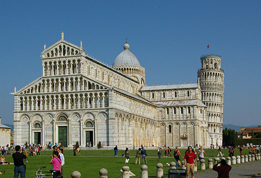 Basilika und schifer Turm in Pisa