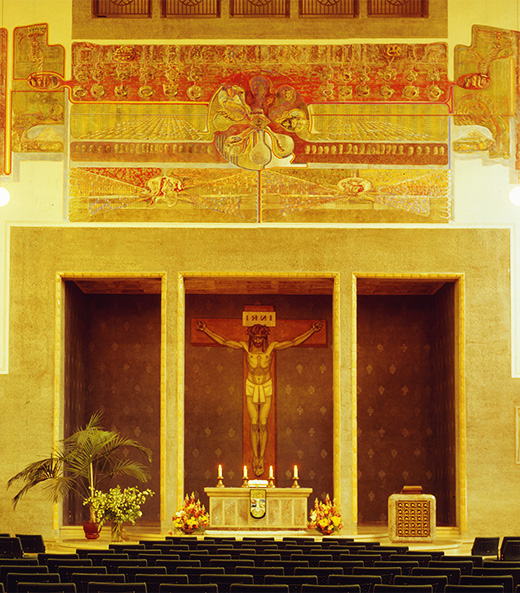 Pauluskirche Ulm, Blick auf den Altar